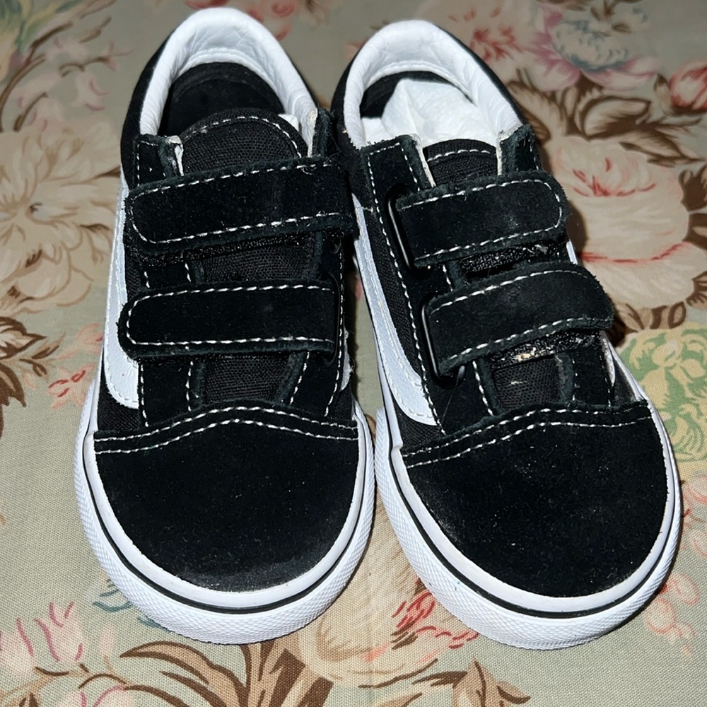Gently Used Van’s Off the wall for toddlers !